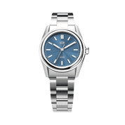 Orologio HTD Tennis Chic con quadrante blu elegante e bracciale in acciaio, fotografato frontalmente su sfondo bianco.